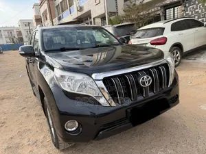 Photo - Toyota Land Cruiser Prado 2017 Black
