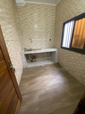 2chbre Appartement dans Yoff à Louer