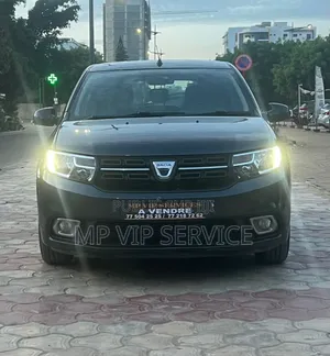 Photo - Dacia Sandero 2012 Gris