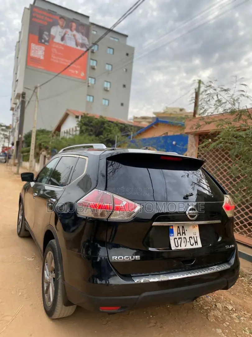 Nissan Rogue SV 4dr SUV AWD (2.5L 4cyl CVT) 2015 Noir Mat