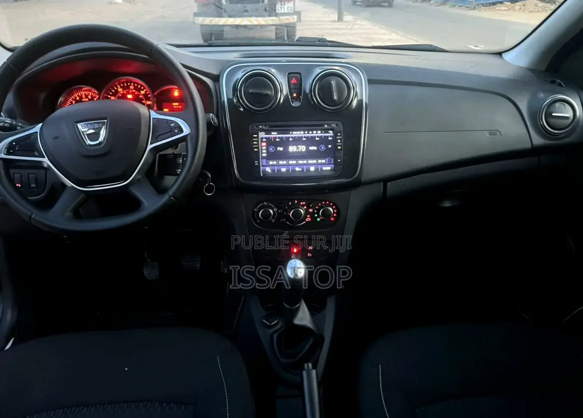 Dacia Duster 2017 Black