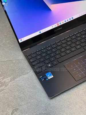 New Asus Zenbook Flip 13 UX363 16GB Intel Core I7 SSD 1T