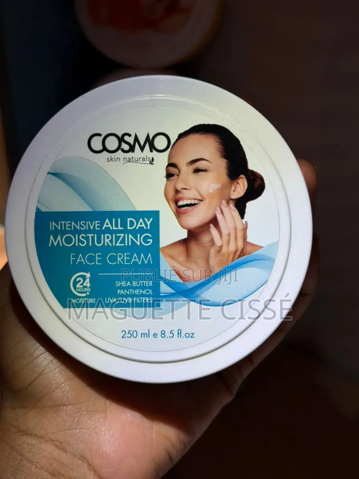Crème De Visage Cosmo Idéal Pour Donner De l'Éclat Pour Le Visage