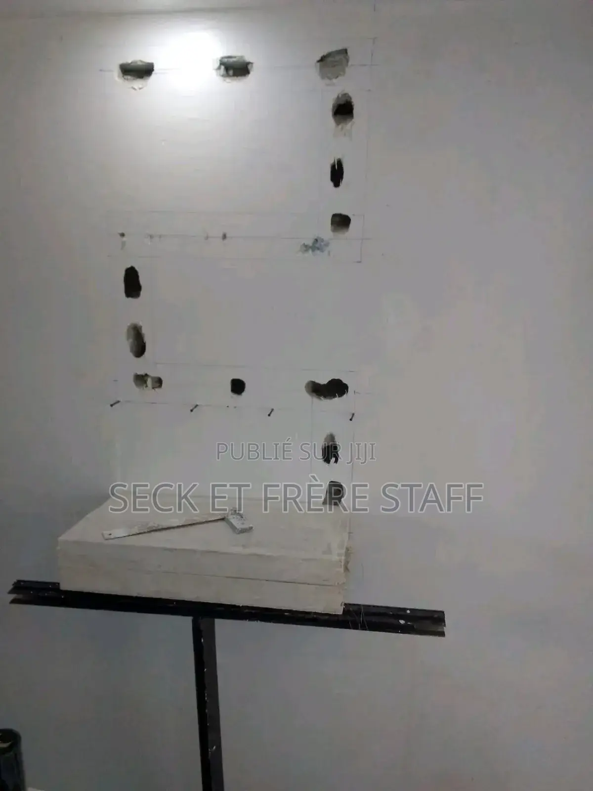 Travaux De Faux Plafonds – Seck & Frère Staff