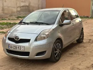 Toyota Auris 2014 Violet