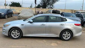 Photo - Kia Optima 2016 Gris