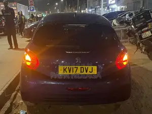 Peugeot 208 2017 Blue