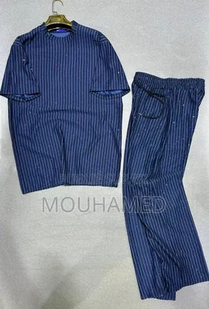 Photo - Ensemble À Rayures Fines