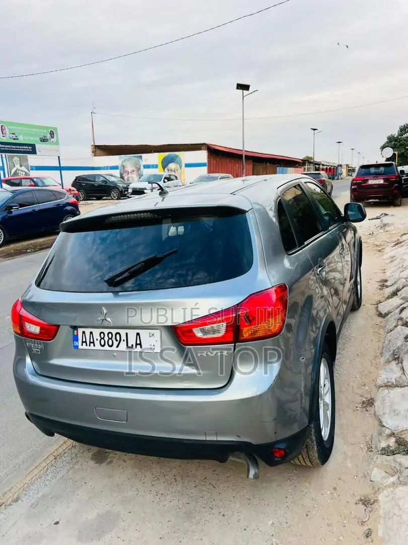 Mitsubishi RVR 2016 Gris