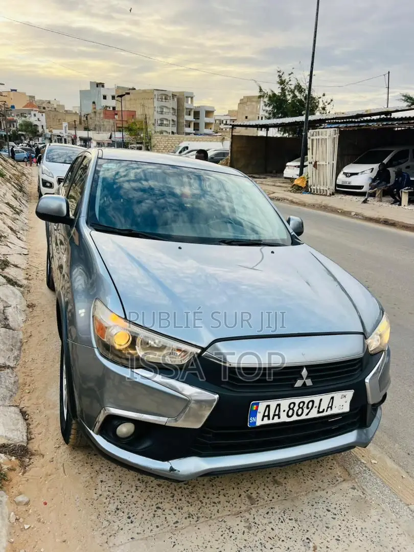 Mitsubishi RVR 2016 Gris