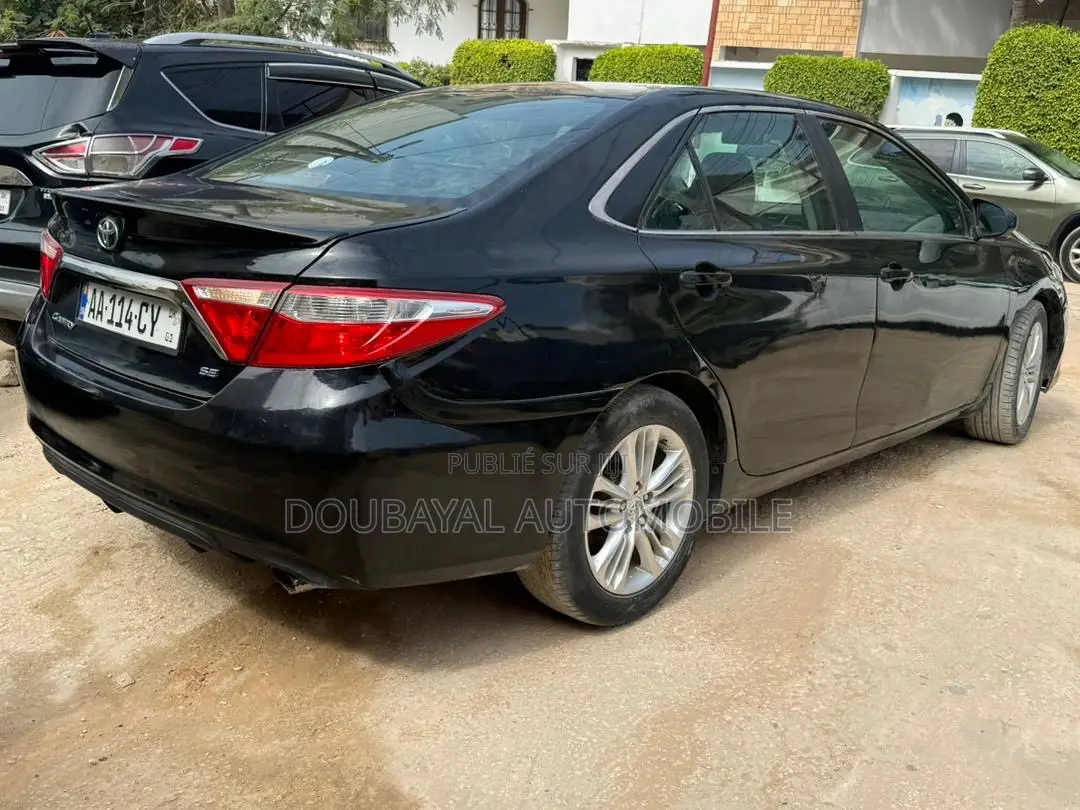 Toyota Camry 2015 Noir Mat