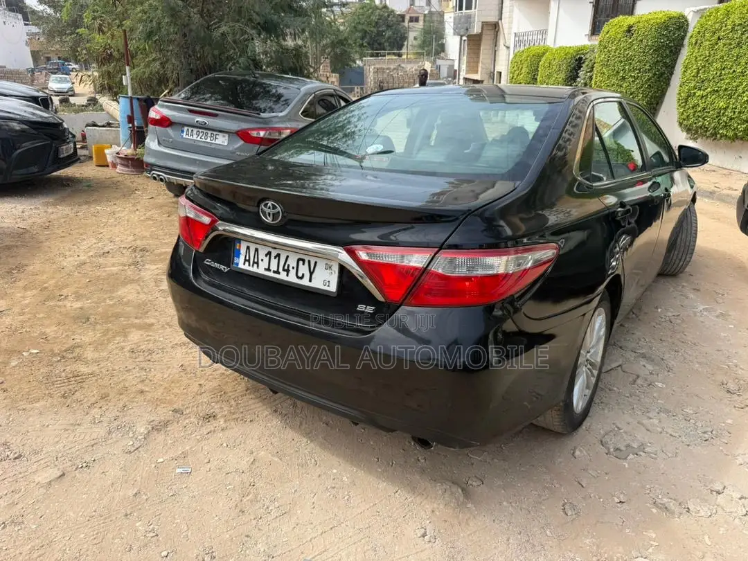Toyota Camry 2015 Noir Mat