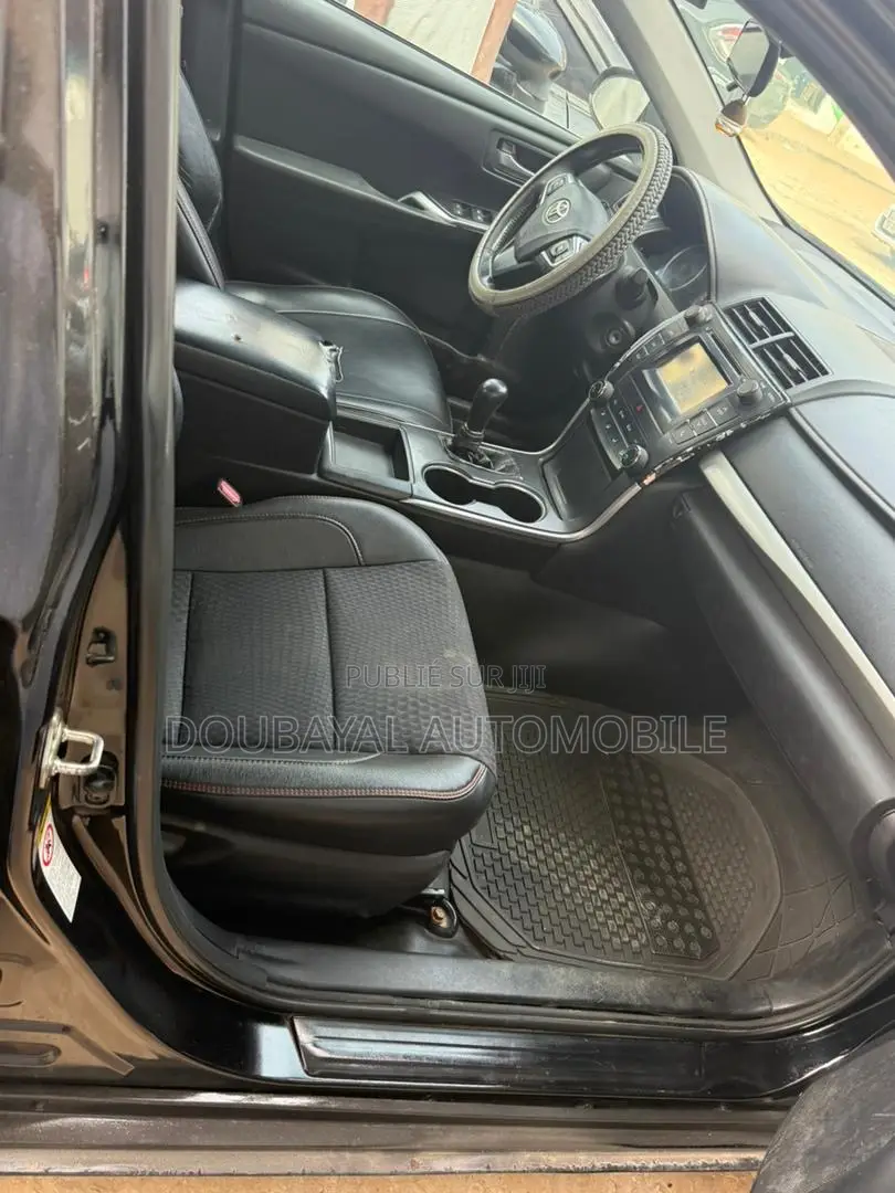 Toyota Camry 2015 Noir Mat