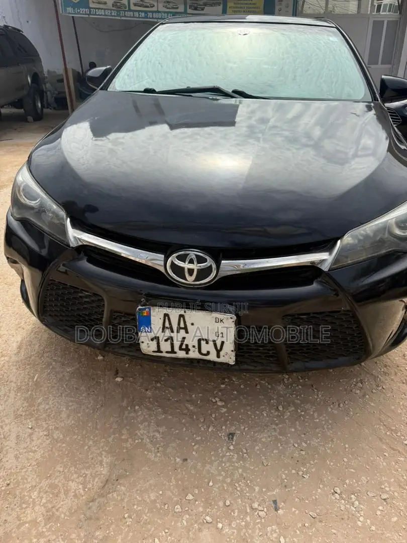 Toyota Camry 2015 Noir Mat
