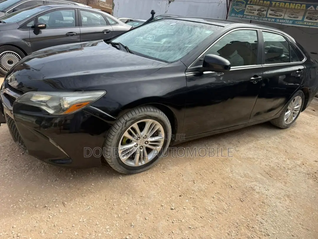 Toyota Camry 2015 Noir Mat