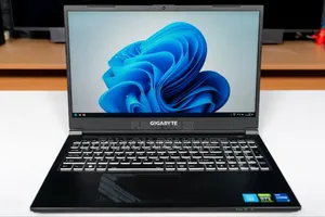 New Ordinateur Portable Gigabyte AORUS 15G 16GB Intel Core I5 SSD 1.5T