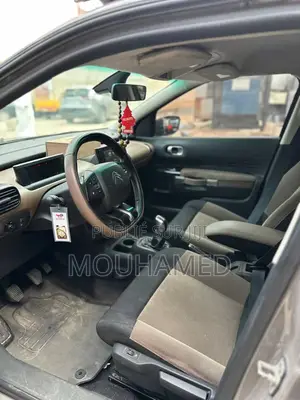 Citroen C4 2018 Gris