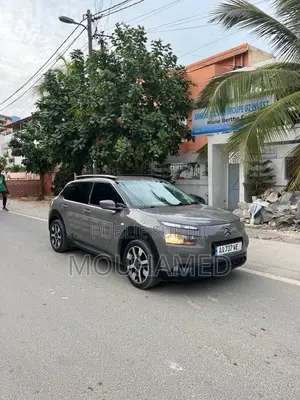 Citroen C4 2018 Gris