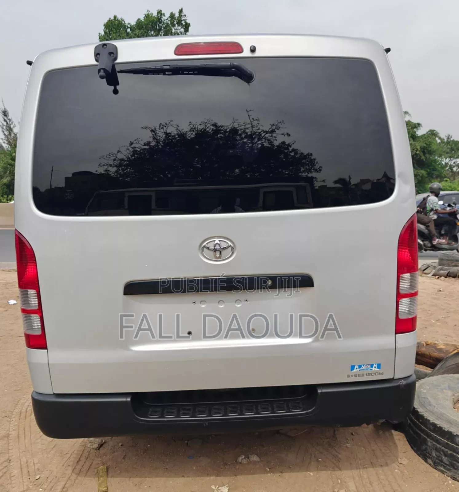 Toyota HiAce 2016 Gris
