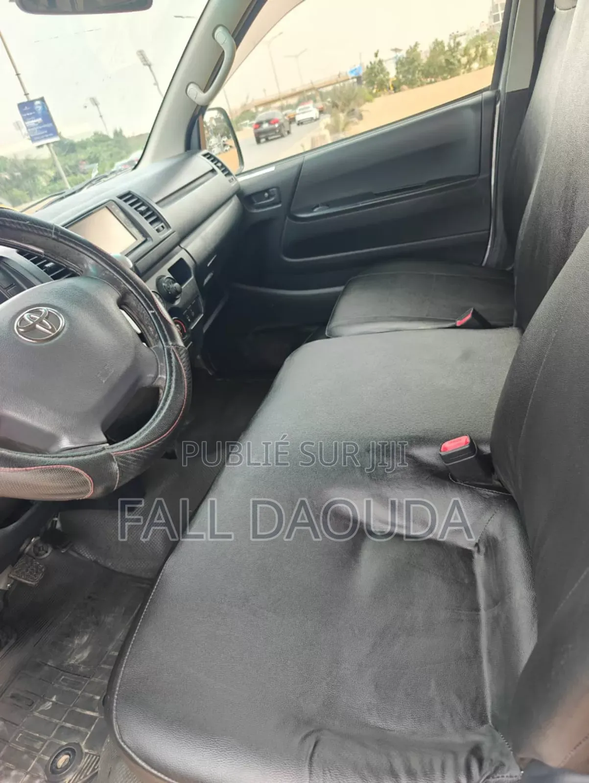 Toyota HiAce 2016 Gris