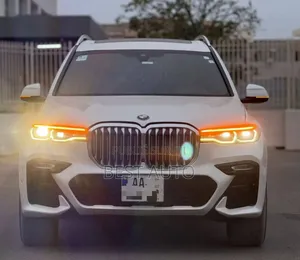 Photo - BMW X7 2020 Blanc