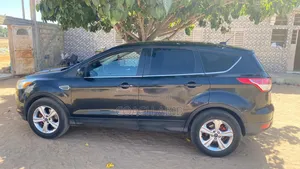 Photo - Ford Escape 2015 Black