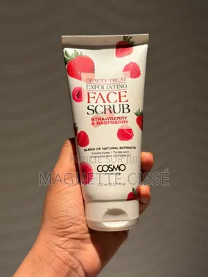 Gommage Exfoliant Et Hydratant en Même Temps De La Marque Cosmo