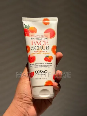 Gommage Exfoliant Et Hydratant en Même Temps De La Marque Cosmo