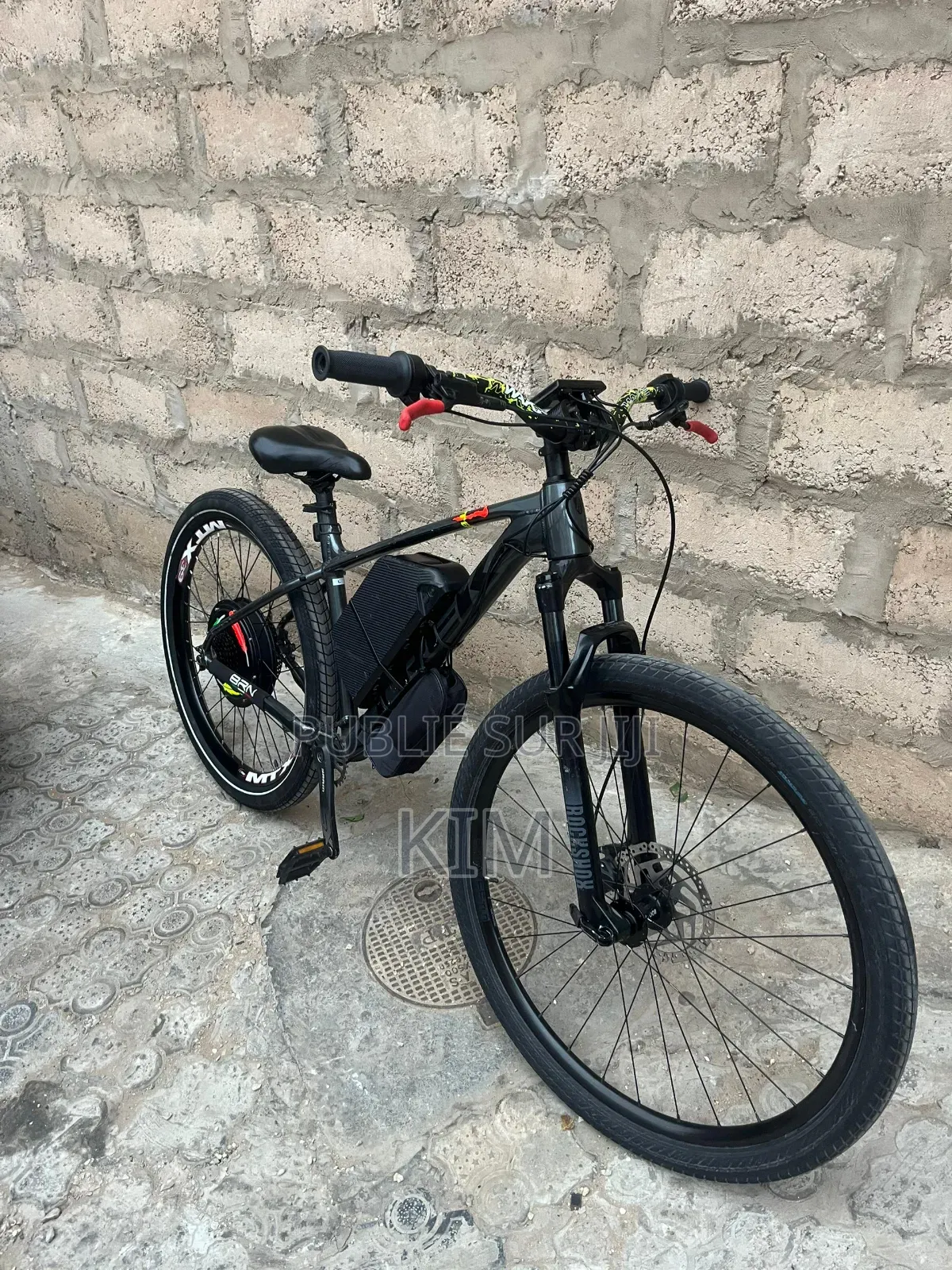 Vélo VTT Électrique 1500w 48v
Vitesse 70kmh 
Autonomie 60km