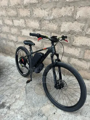 Vélo VTT Électrique 1500w 48v
Vitesse 70kmh 
Autonomie 60km