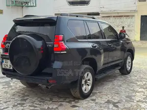 Toyota Land Cruiser Prado 2015 Black