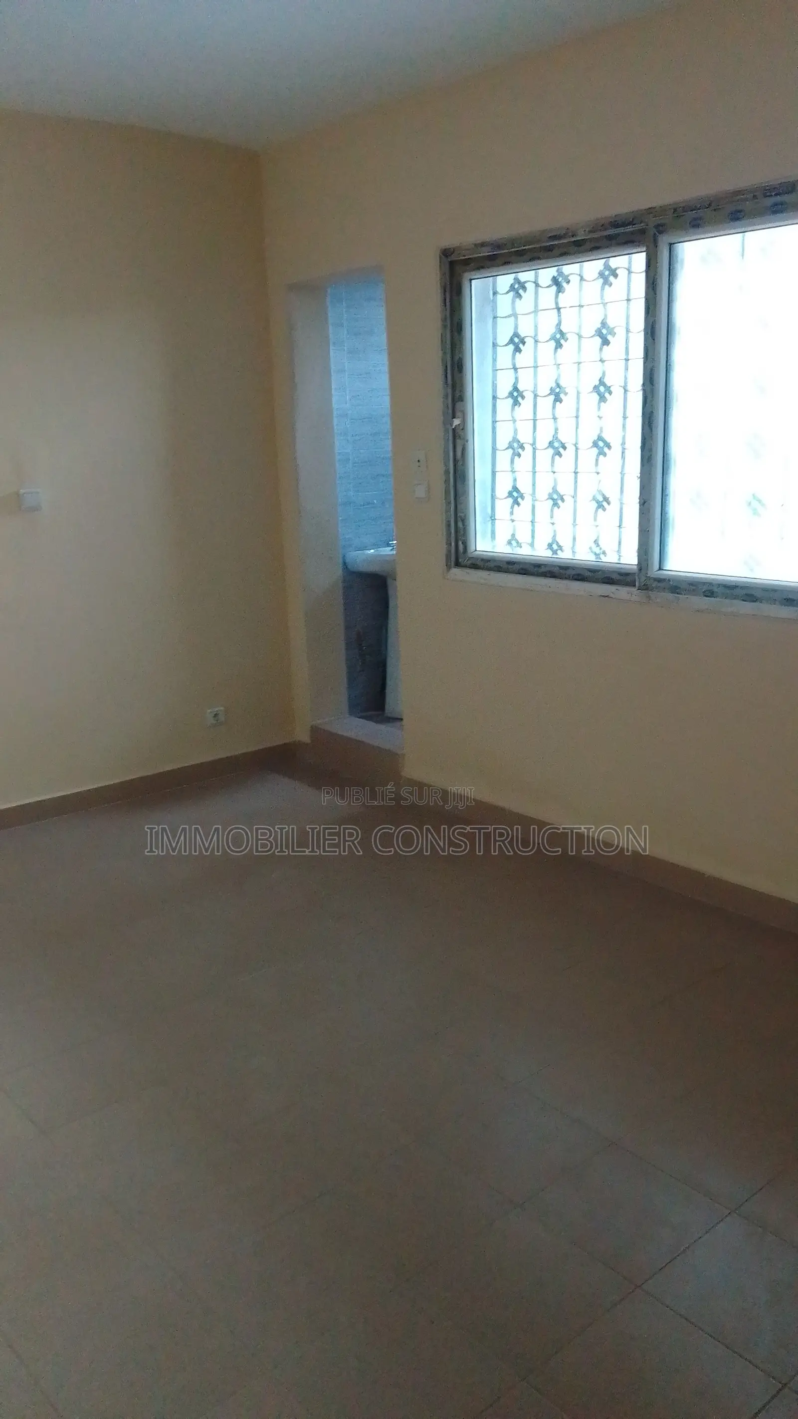 3chbre Villa dans Mbao Villeneuve Eig, Thiaroye à Louer