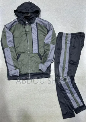 Photo - Blouson Capuche Original Qualité Disponible