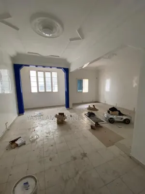 9chbre Maison dans Yasalam Business, Mermoz Sacré-Cœur à Vendre