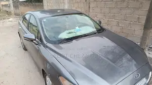 Photo - Ford Fusion SE 4dr Sedan (2.5L 4cyl 6A) 2014 Gris