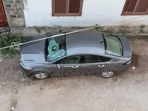 Ford Fusion SE 4dr Sedan (2.5L 4cyl 6A) 2014 Gris