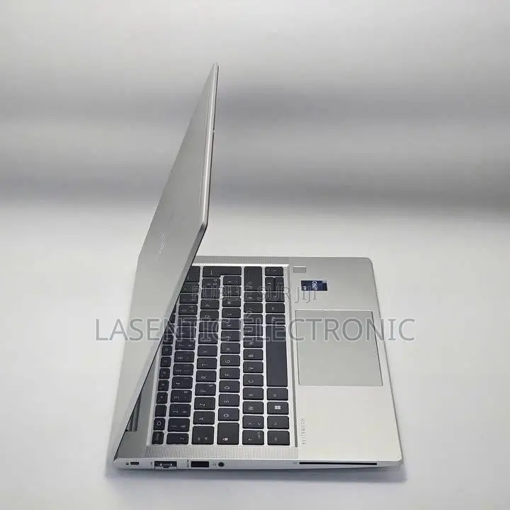 New Ordinateur Portable HP EliteBook 840 G9 32GB Intel Core I7 SSD 1T