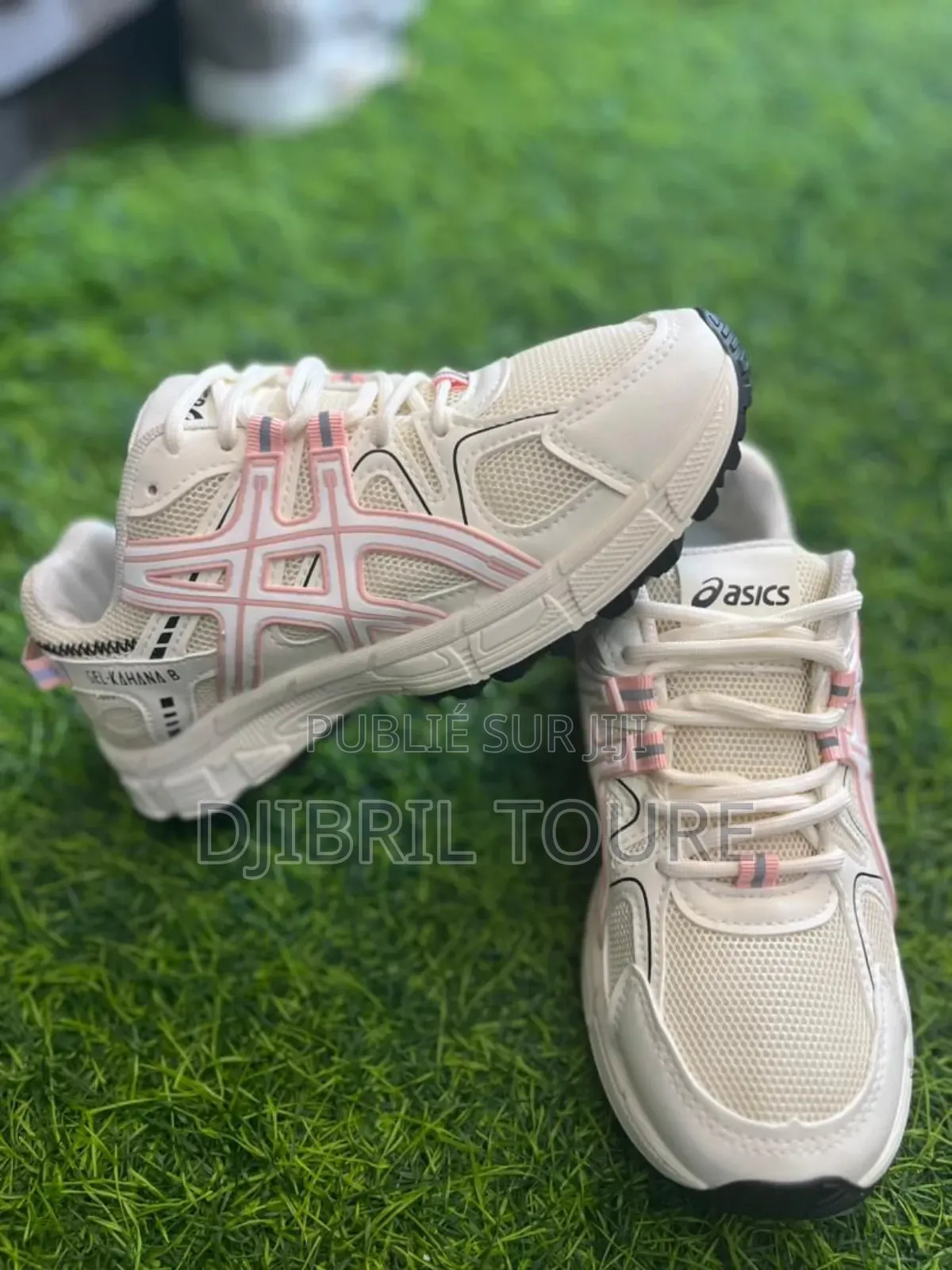 Des Chaussures  Neuf