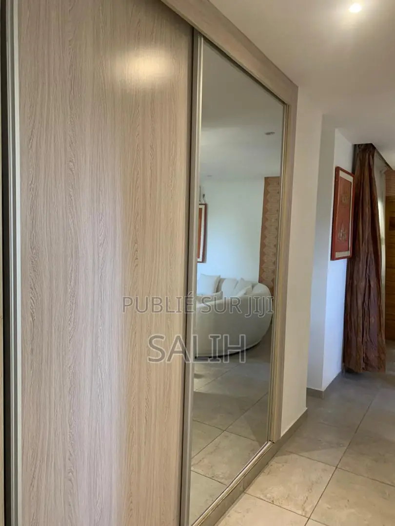 Furnished 1chbre Studio dans Salih-Immo, Fann-Point E-Amitié à Louer