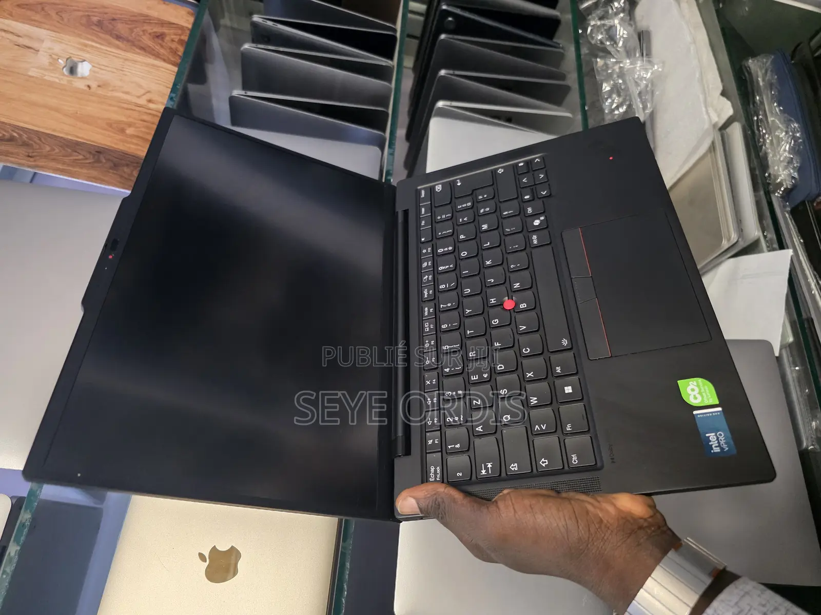 New Lenovo Thinkpad X13 Yoga 16GB Intel Core Ultra 7 SSD 512GB