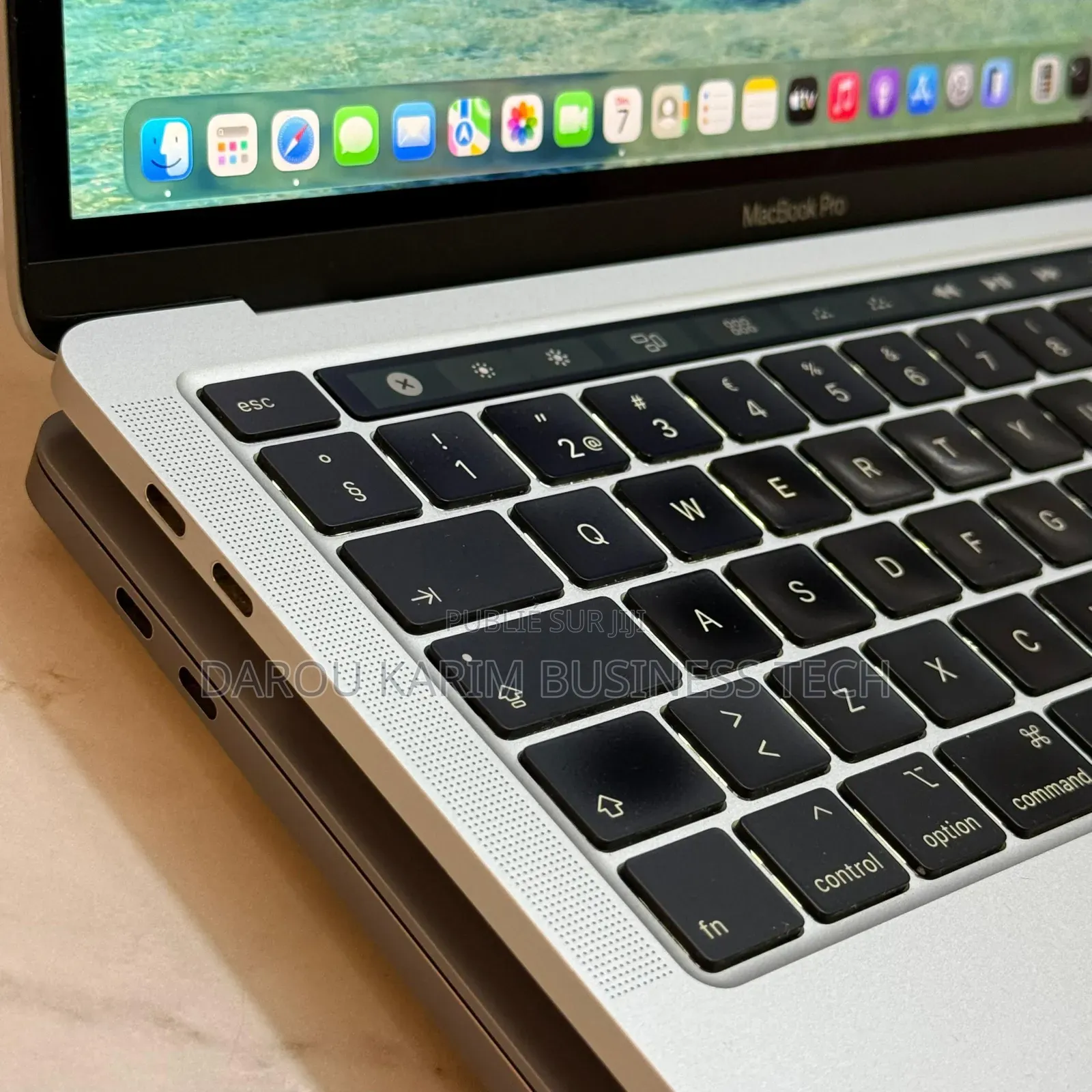 New Apple MacBook Pro 2020 16GB Intel Core I7 SSD 512GB