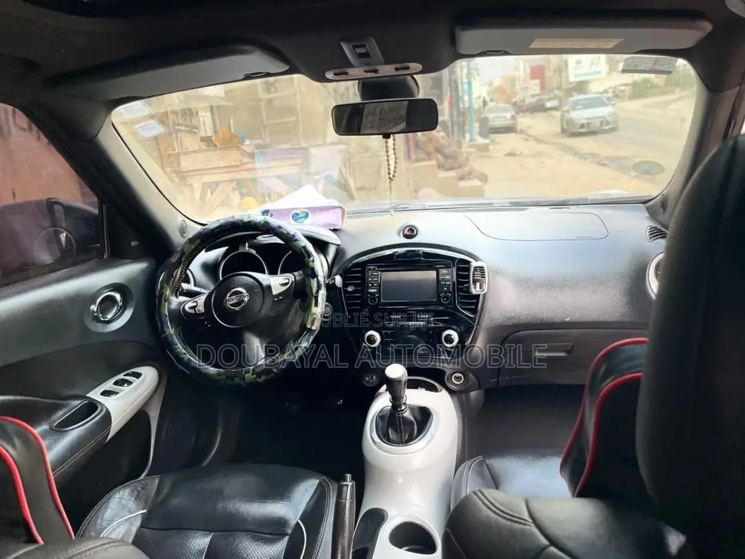 Nissan Juke NISMO 4dr Hatchback (1.6L 4cyl Turbo 6M) 2015 Blue