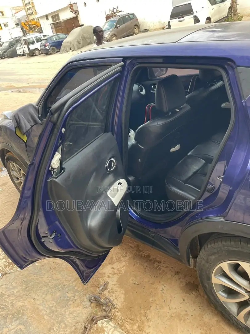 Nissan Juke NISMO 4dr Hatchback (1.6L 4cyl Turbo 6M) 2015 Blue