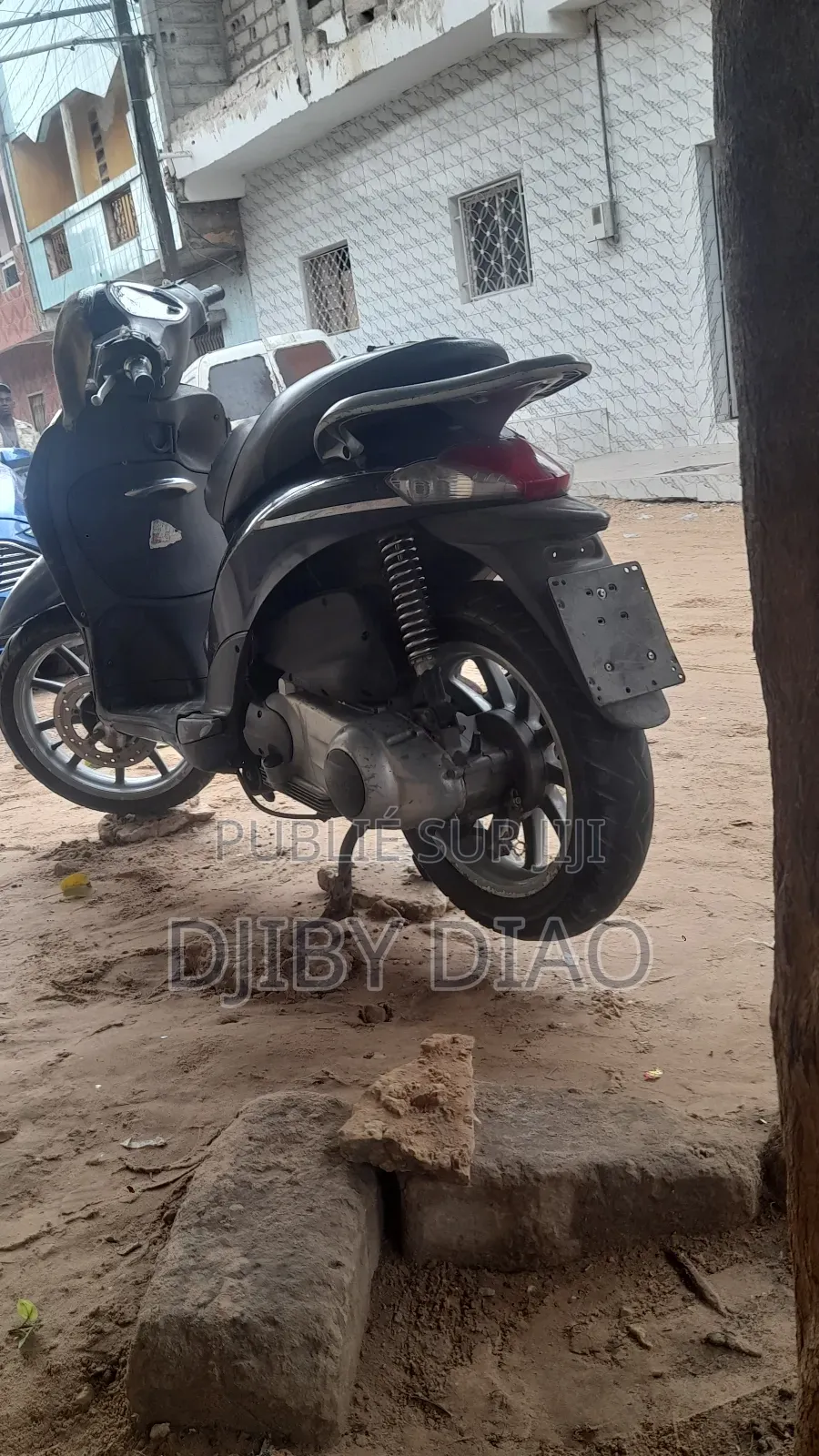 Aprilia Pegaso 2025 Blue