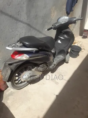 Aprilia Pegaso 2025 Blue