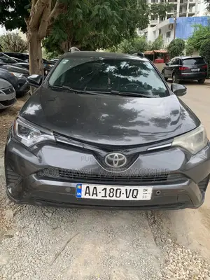 Photo - Toyota RAV4 2018