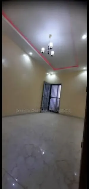 1chbre Appartement dans , Yoff à Louer