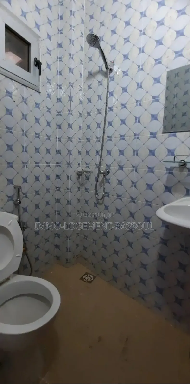 1chbre Appartement dans , Yoff à Louer