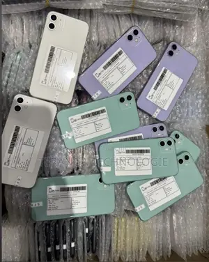 Photo - New Apple iPhone 11 128 GB Blanc