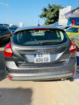 Ford Focus 2014 Gris